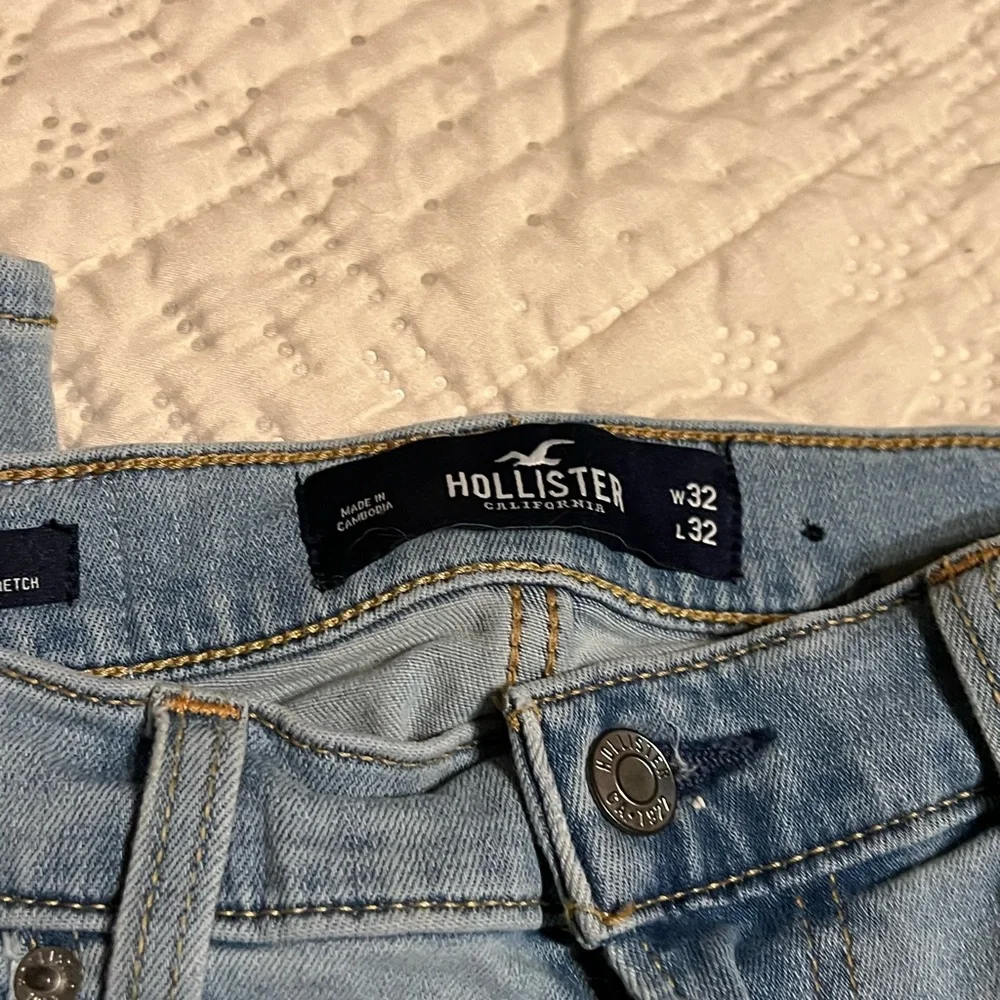 Hollister Skinny Jeans Light wash  Advanced Stretch 32x32  Bleach splatter - Picture 4 of 6